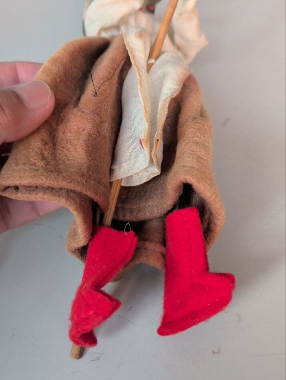 VTG Witch W/ Stick Folk-Style Beige Red Decorative Holiday Ornament Halloween - Picture 4 of 7